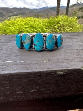 Navajo Augustine Largo Kingman Turquoise 5 Stone Sterling Silver Cuff